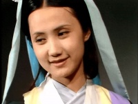 刘姥姥用过的成窑杯被妙玉扔了，黛玉对婆子的态度，才是做人标准