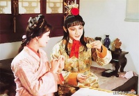 红楼梦里最机灵的丫鬟，不听主子命令，一语道破金玉良缘