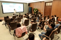 外国人朗诵《江城子》，他说在鼓浪屿咏诗很浪漫