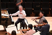 钢琴巨匠布赫宾德携手国家大剧院管弦乐团首登北京艺术中心