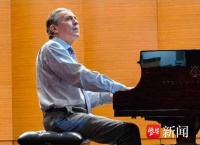 感受肖邦音乐的魅力，保加利亚钢琴大师路德米沃·安格洛夫来宁演出