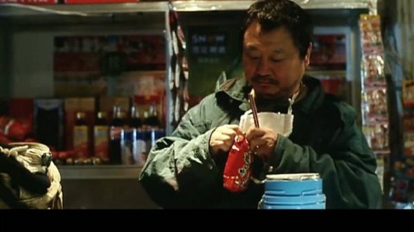 剧情片:14年前的电影,影帝范伟封神之作,影出了底层人的心酸!