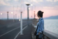 原来这就是：穷人的思想钢印