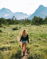 放下一个人最好的方式，不是拉黑和断联，而是要做到三个不要