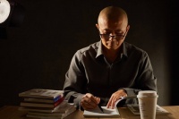 作家毕飞宇：要想“手高”，必须首先“眼高”｜当代书评·专访