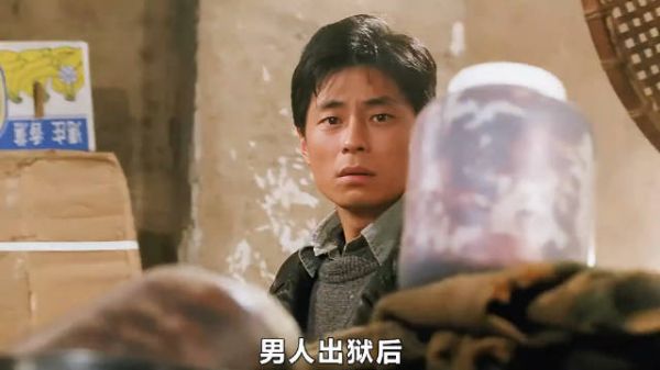 赌神被人陷害入狱，出狱后上演绝地反击《至尊无上》