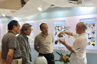 平顶山宝丰县东道汝窑徐结根汝窑艺术展在福州中国工艺美术博览会开展