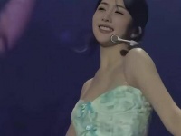 这只白鹿实在是太美了