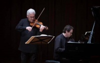 小提琴大师祖克曼归来，3首贝多芬奏鸣曲尽展深厚功底