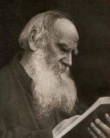 读纸质书吧，你可以把它当作家人