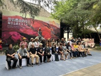 简崇志的艺术人生展亮相草堂，136幅精品再现激情燃烧的岁月