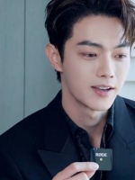 许凯说粤语的低音炮 我靠 有点子东西 帅！