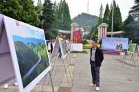 紫云公路管理段组织参观“万桥飞架 黔程似景”贵州交通主题摄影巡展