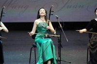 传统+流行！王娟娟举办凤凰之声讲演音乐会