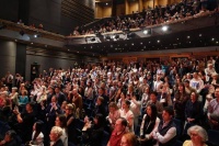 《我们的荆轲》赴塞演出，北京人艺重启国际巡演