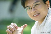 男人过了五十岁，有钱没钱不是看你开的车，而是看你有没有这五点