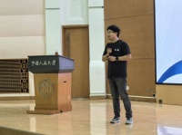 马伯庸走进中国人民大学，畅聊“在历史缝隙中寻找可能性”