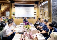 广西作家黄佩华长篇小说《花甲之年》作品研讨会在南宁举行