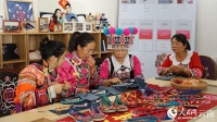 “绣场”变“秀场” 云南大姚“织”富路