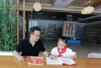 探索语文的精彩世界——读《我们的语文》有感