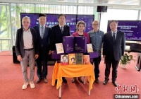 “江苏名家名作”外译项目新书首发式暨中法作家沙龙在巴黎举办