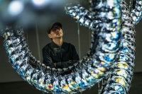 国际艺术家金允哲迄今最大个展开幕，他说798在当代艺术领域扮演着重要角色