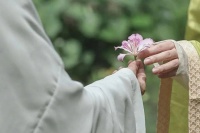 夜读 | 最好的爱情，不是心动，而是它