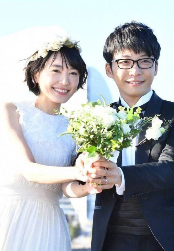 星野源新桓结衣现场通话 二人再次辟谣此前婚外情传闻