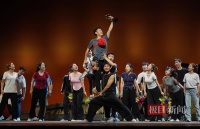 15年后再演现实题材，楚剧名家詹春尧谈“田耕牛”：新角色不能“帅”