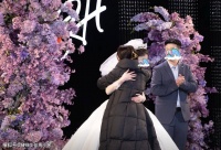 不会说话就闭嘴！新郎结婚当天把新娘气走，女生：活该他单身