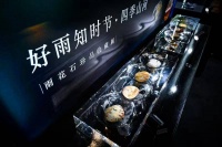 南京国际矿物宝石化石博览会迎来“石中皇后”——雨花石展现自然与艺术的完美融合