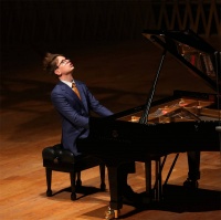 冰岛“人气王”的《哥德堡变奏曲》：弹出自己的味道