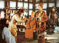 红楼梦里的愚蠢母亲，为了养家糊口，不惜用儿子身体挣钱