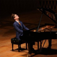 冰岛钢琴家奥拉夫松谈巴赫：他把平衡带到了这个不平衡的世界