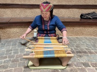 海南黎锦：指尖传承古老黎族文化