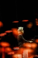 来自匈牙利的国宝级艺术家，用琴键奏响三代人的跨国深情