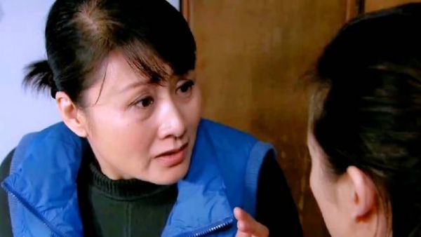 女儿私吞哥嫂买房存款,儿媳气不过,把婆婆赶出家门