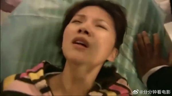 儿媳不要剖腹产，辛苦生下大胖儿子，母亲心疼哭了