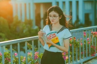 智慧的妈妈告诫上大学的女儿：可以谈恋爱，但要守住5个底线