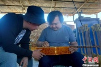 新疆托布秀尔制作匠人：精雕细琢才有灵魂