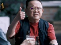 假如乾隆、纪昀、和珅跃入时空长河，来到当代…