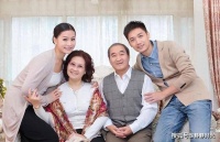 人老了，一旦老伴先走了，这两件事，“烂在心里”也不能对子女说