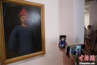 意大利乌菲齐美术馆收藏的油画《康熙大帝肖像》在沪展出
