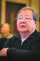 诗人不是职业 不能靠“出卖语言的珍珠糊口”