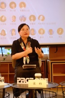 《拿起笔，制造光》：邀请21位90后女作家同题作答