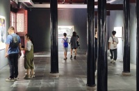 师生领衔的艺术盛宴 成艺大学首届版画展闭幕