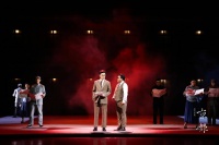 素人参演也动人，原创话剧《京报》首演讲述报人邵飘萍故事