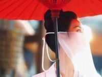 风云变幻，挑战权威，手中权柄预示着大吉大利，期盼早日与叶平安重逢…