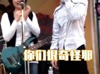 吴青峰的相声魅力再掀热潮，哈哈，他真是太过瘾了！