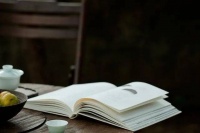 夜读 | 越是修养欠缺的人，越爱频繁炫耀这3样东西